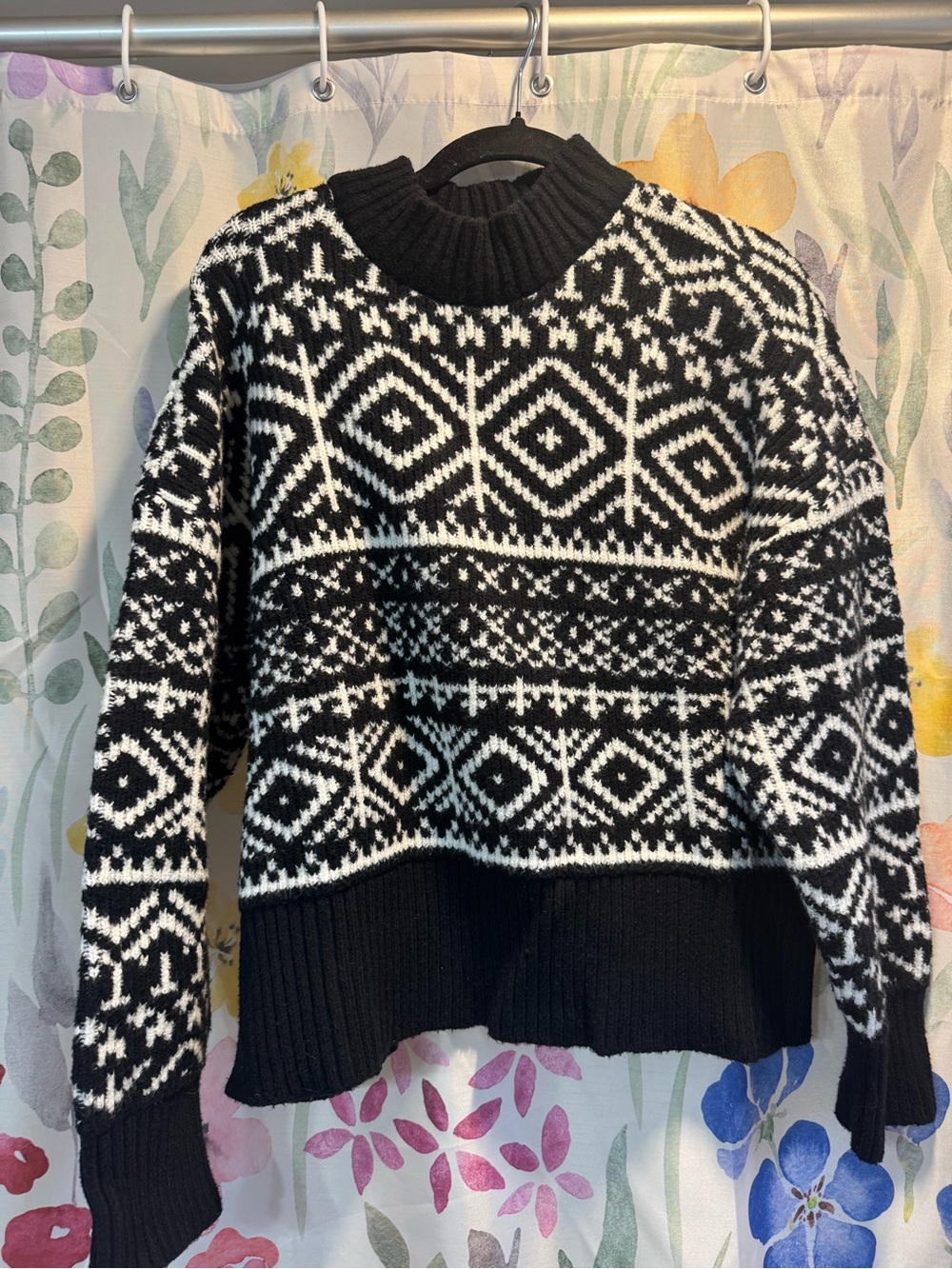 Old Navy Black & White Fair Isle Mockneck Sweater
